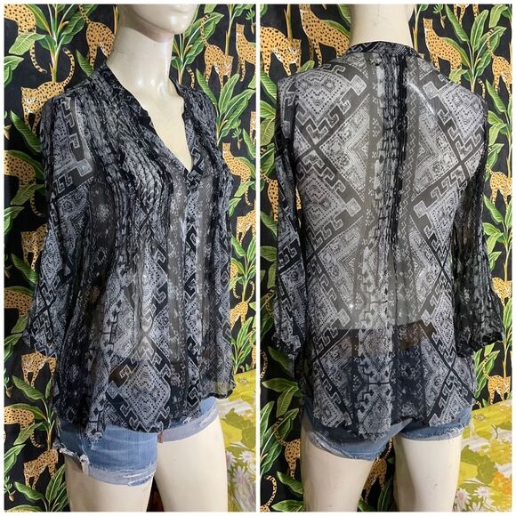 Joie 100% Silk Pleated Semi Sheer Peasant Button Down Blouse Top Size Small - Picture 3 of 9